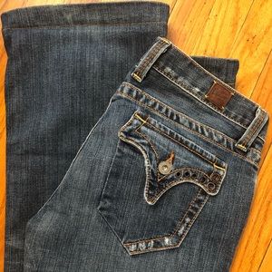 Lucky Brand jeans, size 6/28 low rise with flare